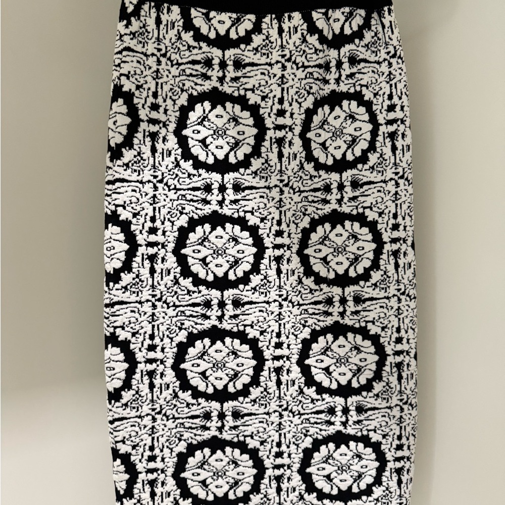 bebe Black and White Patterned Skirt